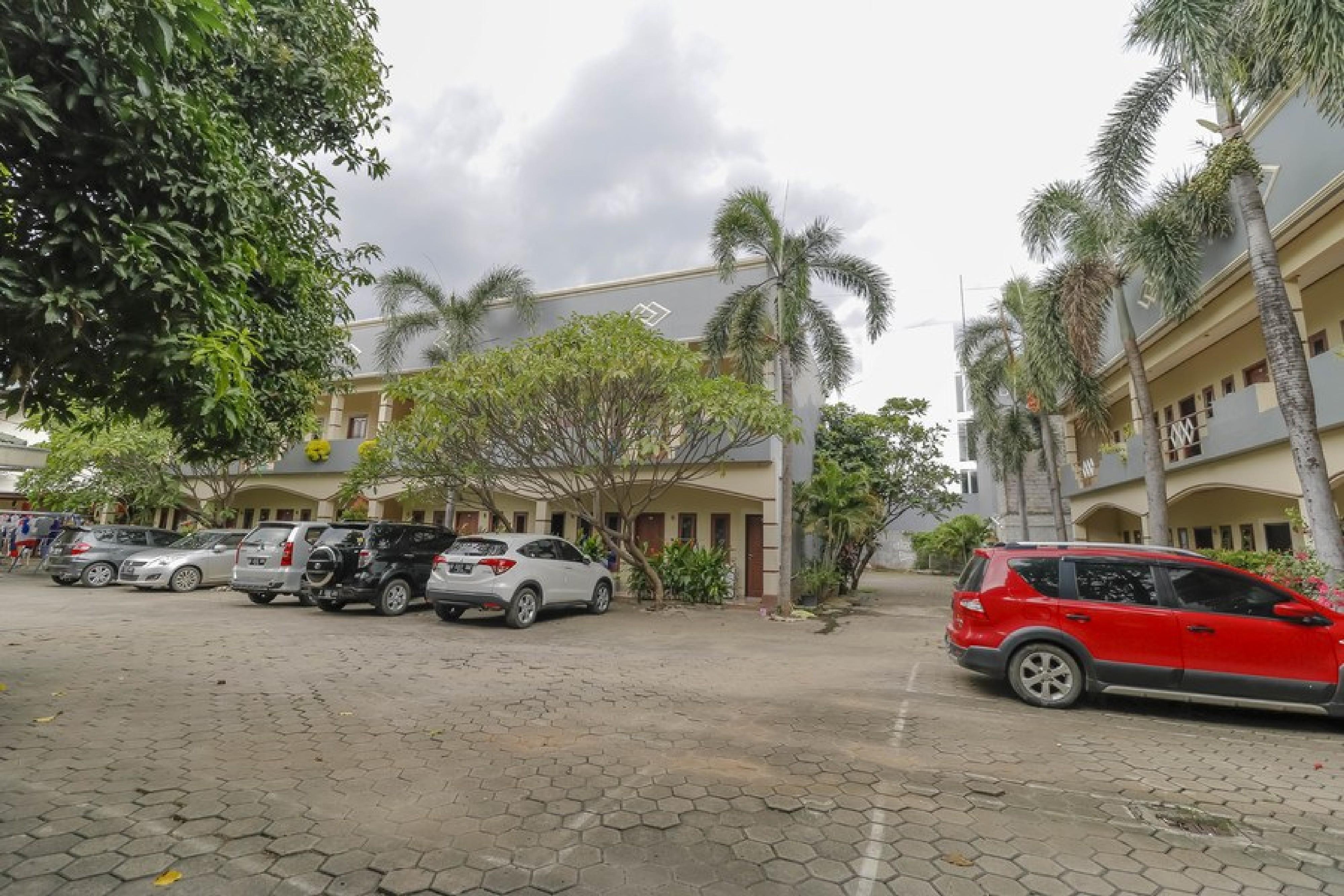 Reddoorz Plus @ Karet Pedurenan 3 Jakarta Exterior foto