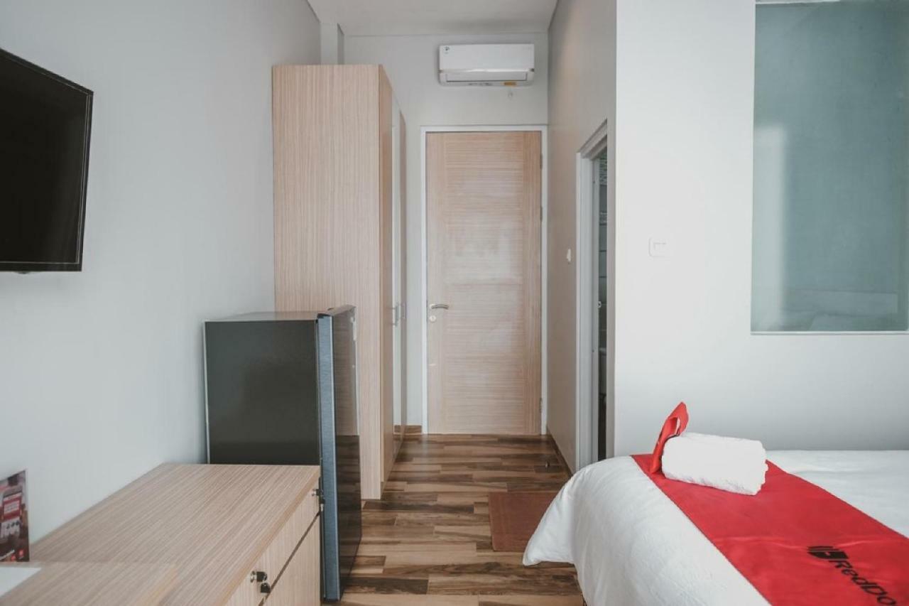 Reddoorz Plus @ Karet Pedurenan 3 Jakarta Exterior foto